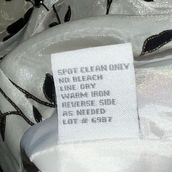 Dressbarn Evening Jacket Women 20W White Black Floral Print Crystal Hook Long Sl - Picture 9 of 10